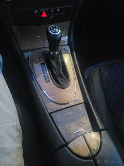 Mercedes E W211 rok 2003 - 9