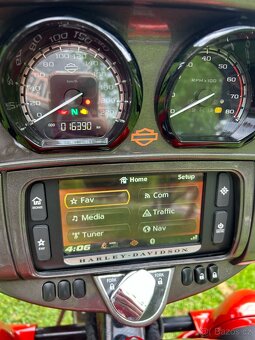 Harley Davidson Street Glide CVO FLHXSE 2017 - 9