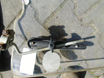 Plexi (velké) s ochranou nohou na skůtra (Vespa ?),motorku. - 9