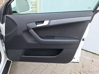 Audi A3 1.6i 75kW - 9