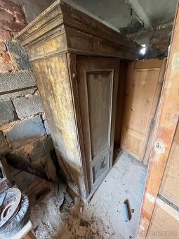 Starožitné skříně 3ks - 9