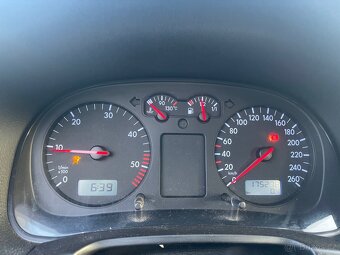 Golf 1.9 TDI na přihlášení - 9