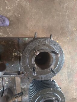 Motor a díly na PF - 9