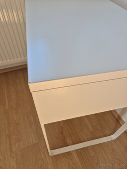 Psací stůl Ikea Micke - 9