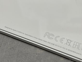 Apple Magic Keyboard s číselnou klávesnicí - Česká, nová - 9