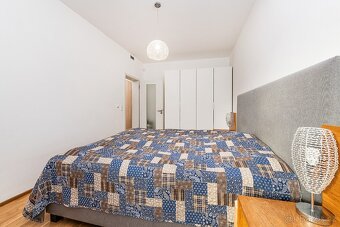 Prostorný byt 3+1 95m2 se zahradou 76m2 - 9
