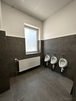 Kancelářské a skladovací prostory se zázemím - 9