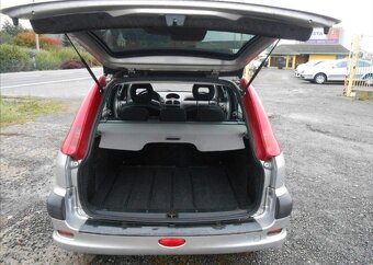 Peugeot 206 1,6 80 kW Digiklima Historie benzín - 9