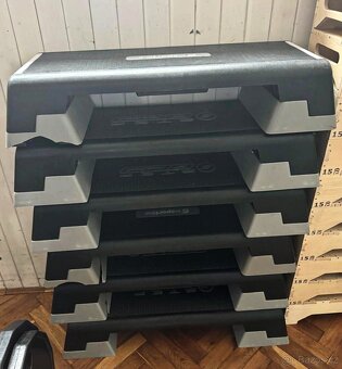 Fitness stroje - zařízení z fitness centra - 9