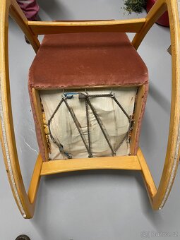 Houpaci kreslo TON - 9