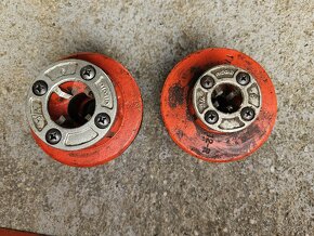 ELEKTRICKÁ RUČNÍ ZÁVITNICE - 9