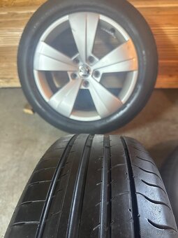 ALU Kola ŠKODA 5x112 R17 TRITON Zánovní Letní Pneu 215/55/17 - 9