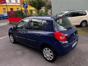 Renault Clio, 1,5 Dci 50 Kw Rok výroby: 10/2006 - 9
