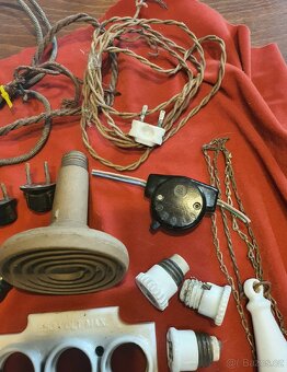 Staré keramické-bakelitove vypínače - 9