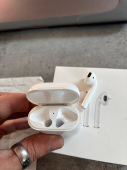 Apple Airpods 2 - 9