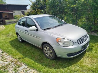 Hyundai Accent - 9