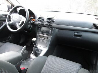 Toyota Avensis 2,2 130KW - 9