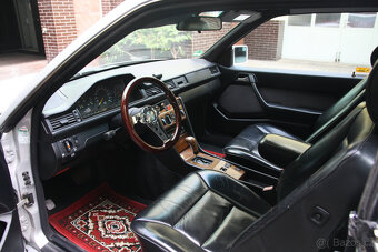 Mercedes-Benz 124 300 CE - 9