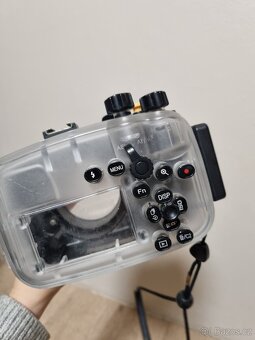 Sony a6400 + 16-50mm f/3.5-5.6 + voděodolné pouzdro - 9