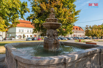 Prodej historického nájemního domu, 954 m², Slaný - 9