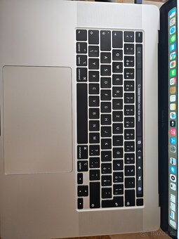 MacBook Pro 16" 2019 i7, 16GB RAM, 500GB SSD - 9