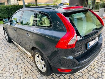 Volvo XC60 2.4D 5VÁLEC 4x4 120KW MANUÁL BEZ KOROZE - 9