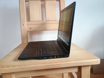 Fujitsu Lifebook E548 s dokovací stanicí - 9