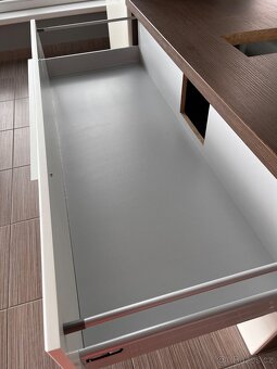 Koupelnový nábytek - 9