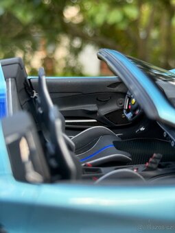 Dino Model - Ferrari 488 Pista Spider, 1:18. - 9