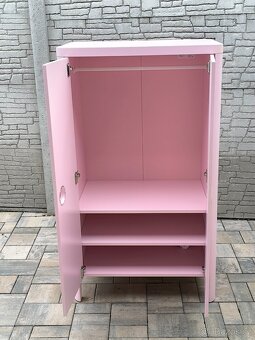 Prodám hezkou skříň - 9