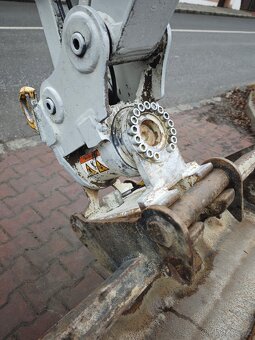 Minibagr Takeuchi TB230 - 9