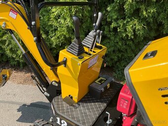Bagr HN12C, mini bagr žlutý s dieslovým motorem - 9
