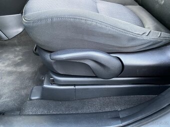 Mazda 5 2.0MZR-CD , 105 kW nafta, 2010 - 9