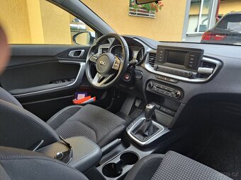 Kia Ceed 1.6 crdi,85kw,r.v.2021,77000km,dph. - 9