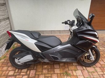 Aprilia SRV 850 - 9