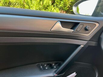 Volkswagen Golf kombi 1,6 TDI 81 KW NEZÁVISLÉ TOPENÍ, SENZOR - 9