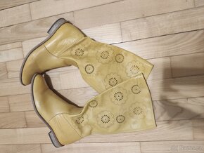 Dámské jarni kožené kozačky okrová barva - 9