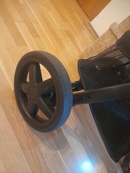 Sportovní kočárek Lionelo - 9