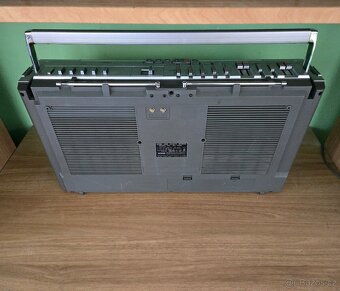 JVC M70 - 9