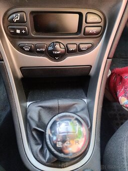 Prodám Peugeot 307 s platnou 2 roky STK - 9