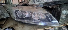 Leve prave predni svetlo audi q7 xenon svetlomet - 9