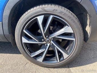 Volvo XC40 D4 AWD R-Design 140kW, 4x4, 2/2018, TOP výbava - 9