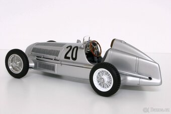 MERCEDES-BENZ W25A / CMC 1:18 - 9