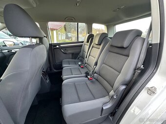 Vw touran 1.6tdi Super stav - 9