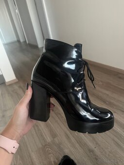 Dámské kotníkové boty - 9