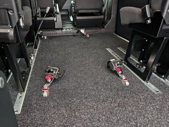 Ford Transit Custom 2.0EcoBlue ÚPRAVA PRO VOZÍČKÁŘE - 9