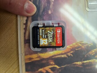 Prodám Nintendo Switch OLED + Hori Split Pad + 2× Zelda - 9