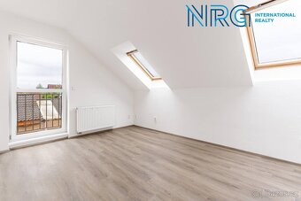 Prodej rodinného domu 4+1, Sibřina, 554 m2 - 9