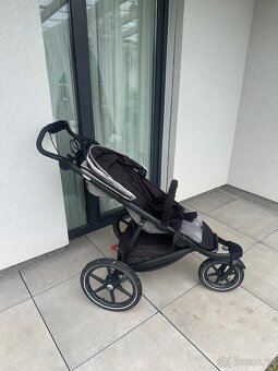 Thule Urban Glide 2 s korbou - 9
