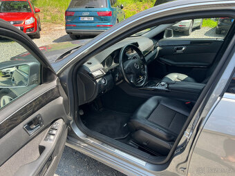 MERCEDES-BENZ E 250 CDi 150 Kw 4MATIC ČR - 9